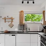 2 Bedroom Gorgeous In Semesterbostad Hjørring
