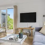 Semesterbostad 2 Bedroom Gorgeous In