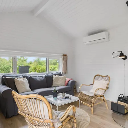 2 Bedroom Gorgeous In Йёрринг