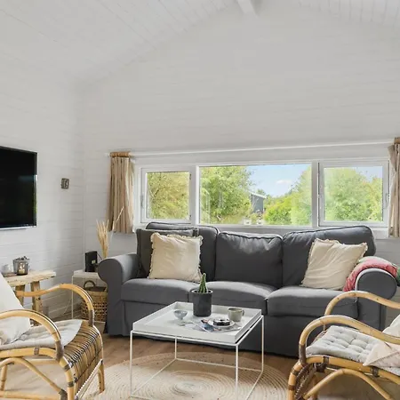 2 Bedroom Gorgeous In Holiday home Hjorring