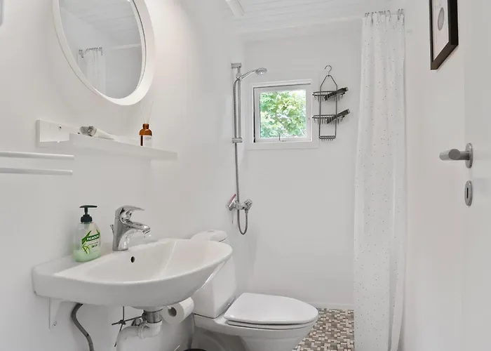 2 Bedroom Gorgeous In *