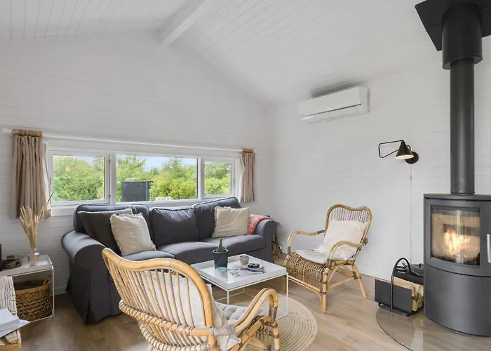2 Bedroom Gorgeous In Hjørring