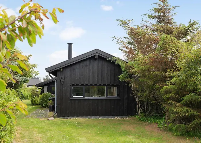 2 Bedroom Gorgeous In Hébergement de vacances